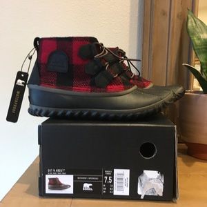 Sorel NWT NIB Out n About 7.5